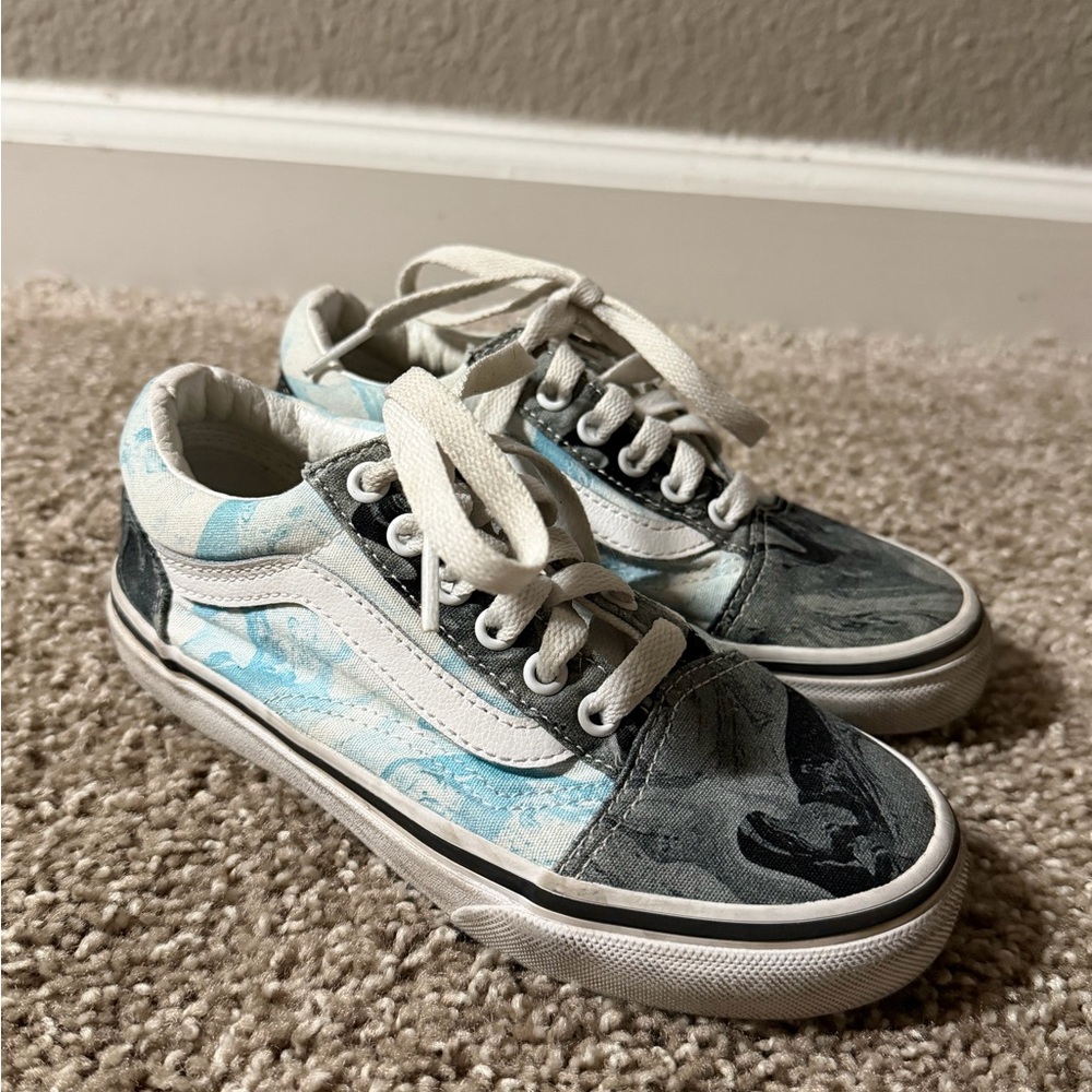 Vans Kids Low-Top Sneakers in White and Light Blue Tie-Dye
